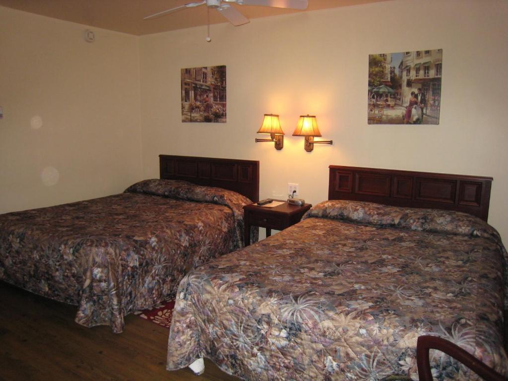 Johnny'S Motel Grand Forks Kamer foto