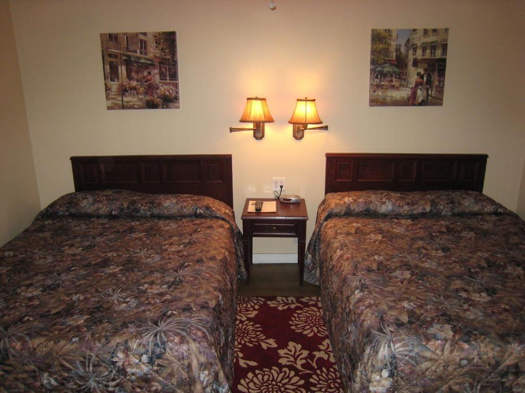 Johnny'S Motel Grand Forks Buitenkant foto