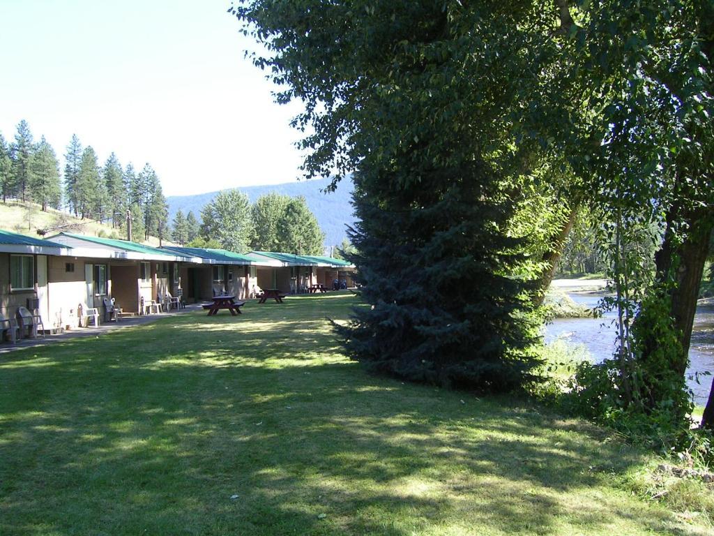 Johnny'S Motel Grand Forks Buitenkant foto