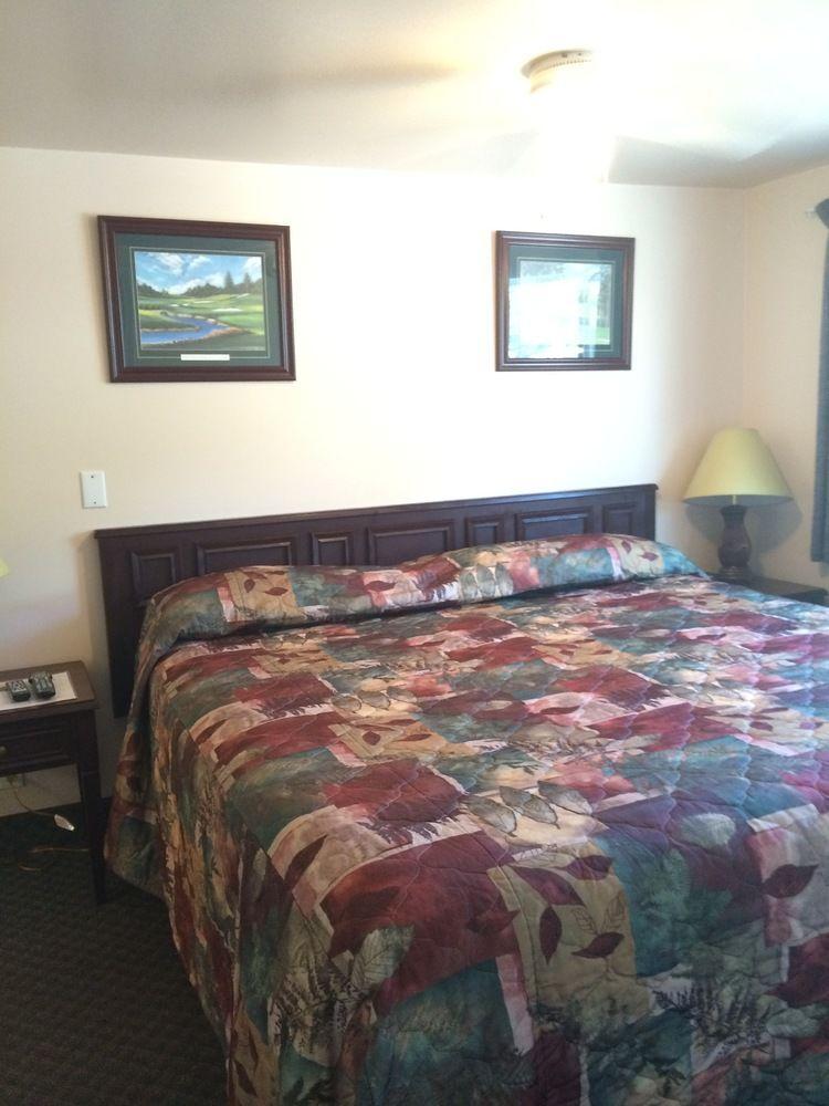 Johnny'S Motel Grand Forks Buitenkant foto